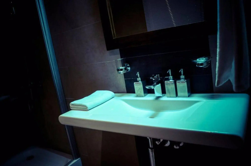 Hotel Cockpit Airport Reach