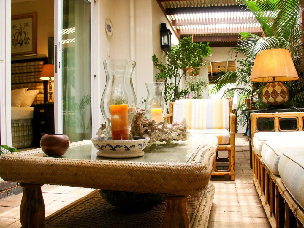 Manaar House