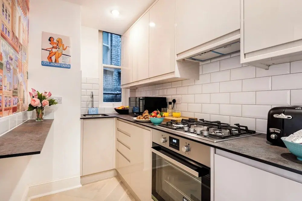 Stylish Buckingham Apartment Victoria