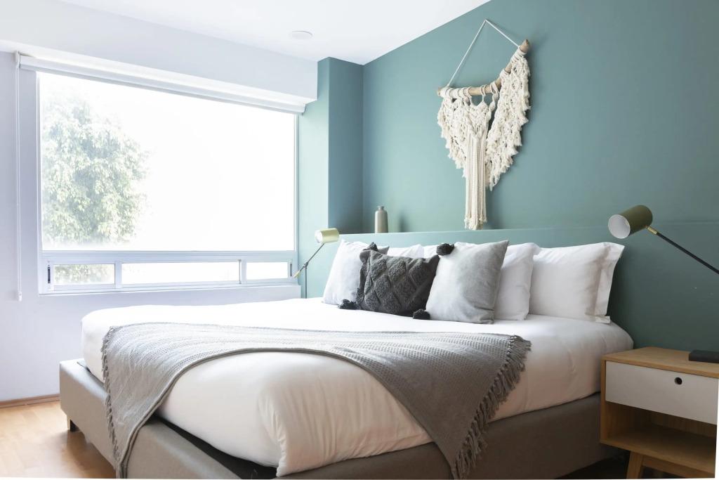 Capitalia Chic and Stylish Flat