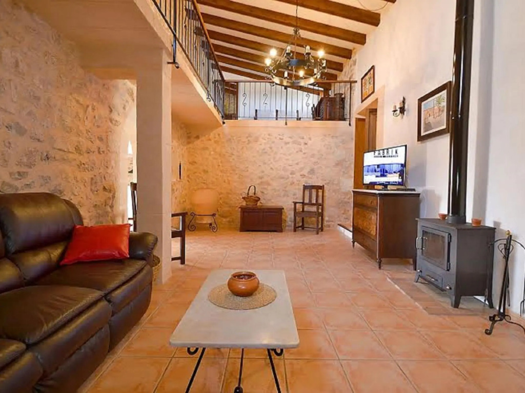Lovely Holiday Home in Vilafranca de Bonany with Pool and large garden