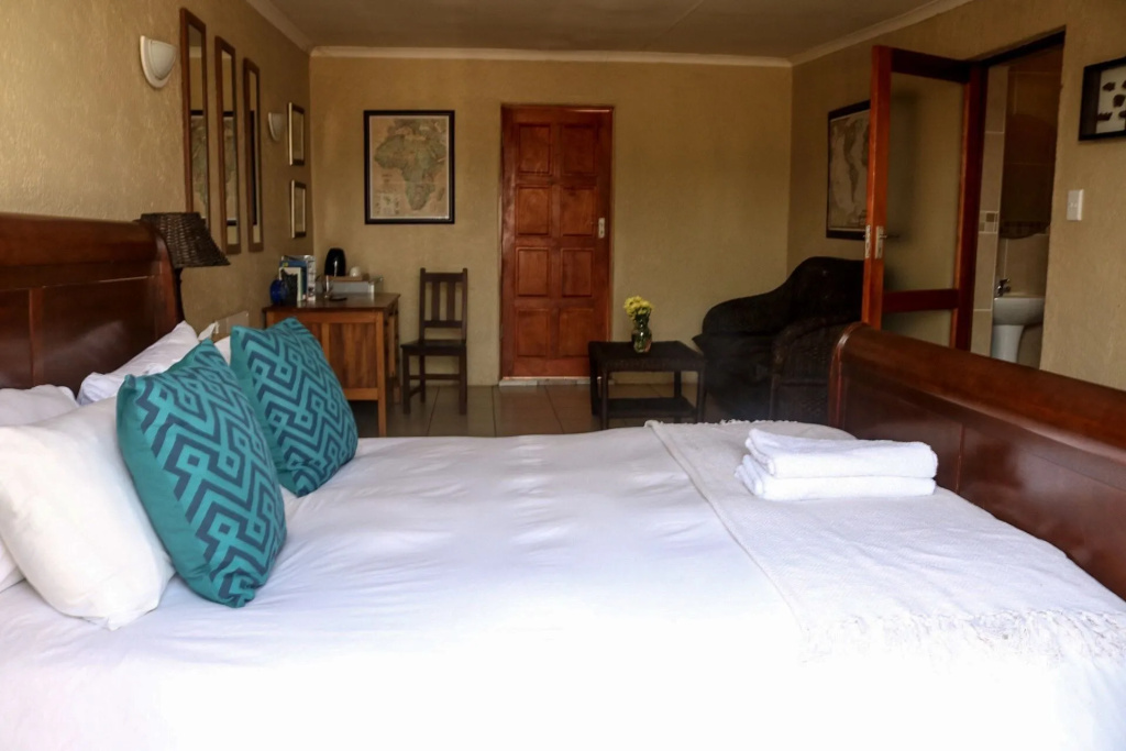 Horse's Neck Guest Lodge