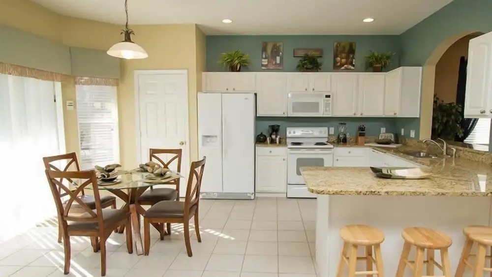 Luxurious 6 Bedroom 4 Bath Villa in Windsor Hills Resort