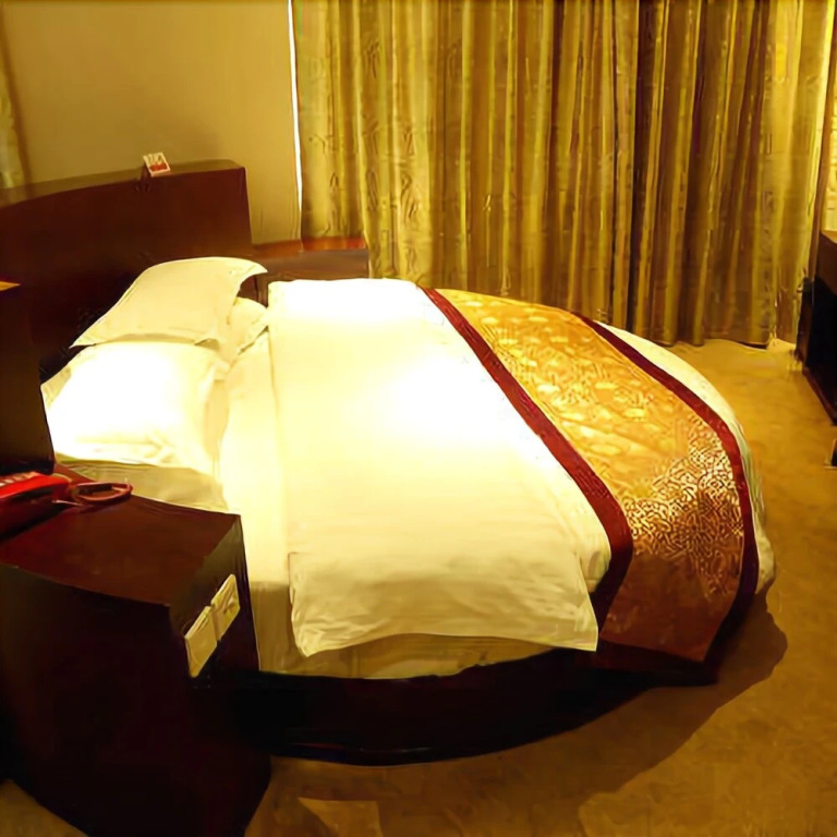 Chaoyue Business Hotel