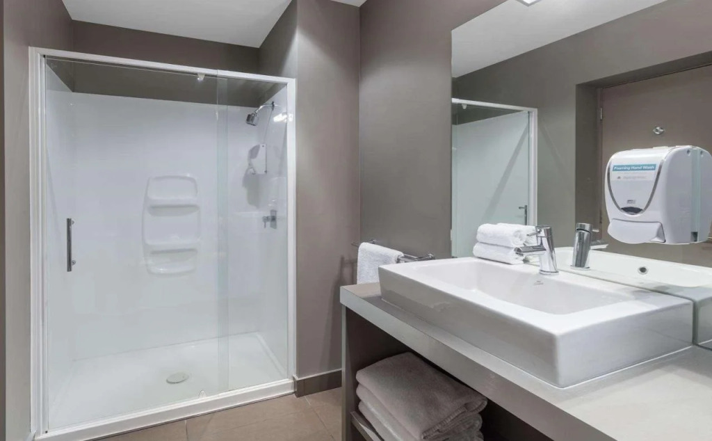 Celestion Waldorf Apartments Hotel