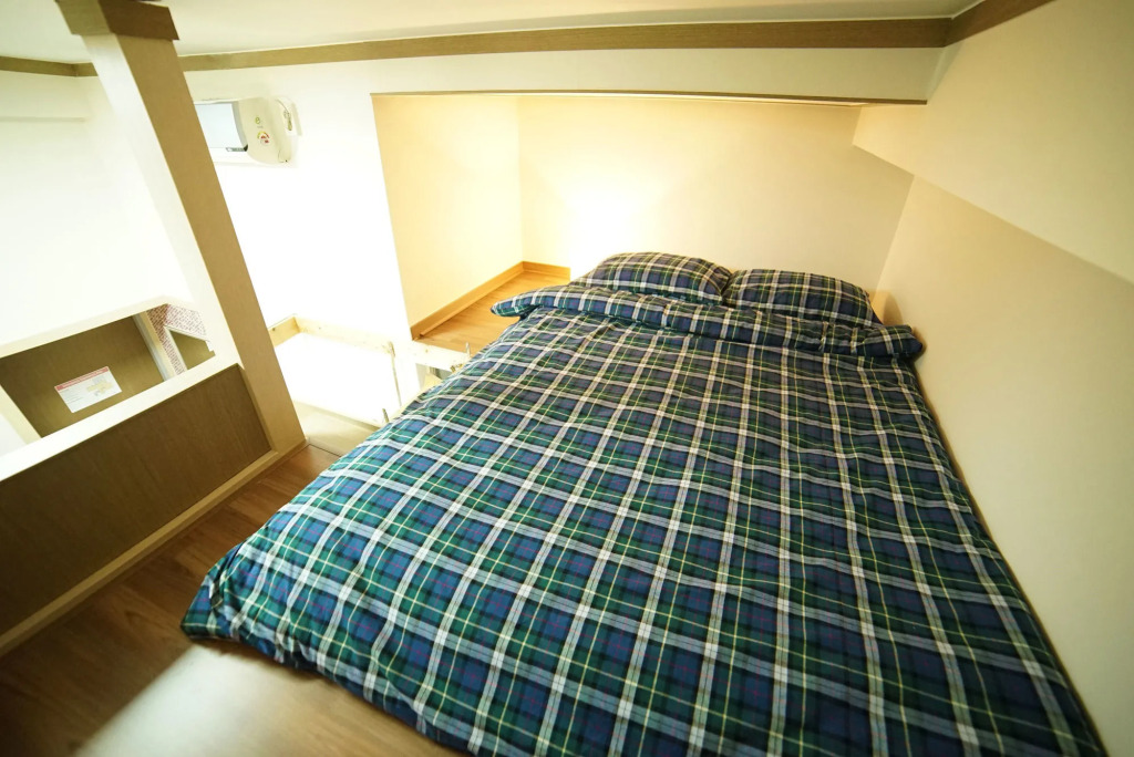 YOLO Guesthouse