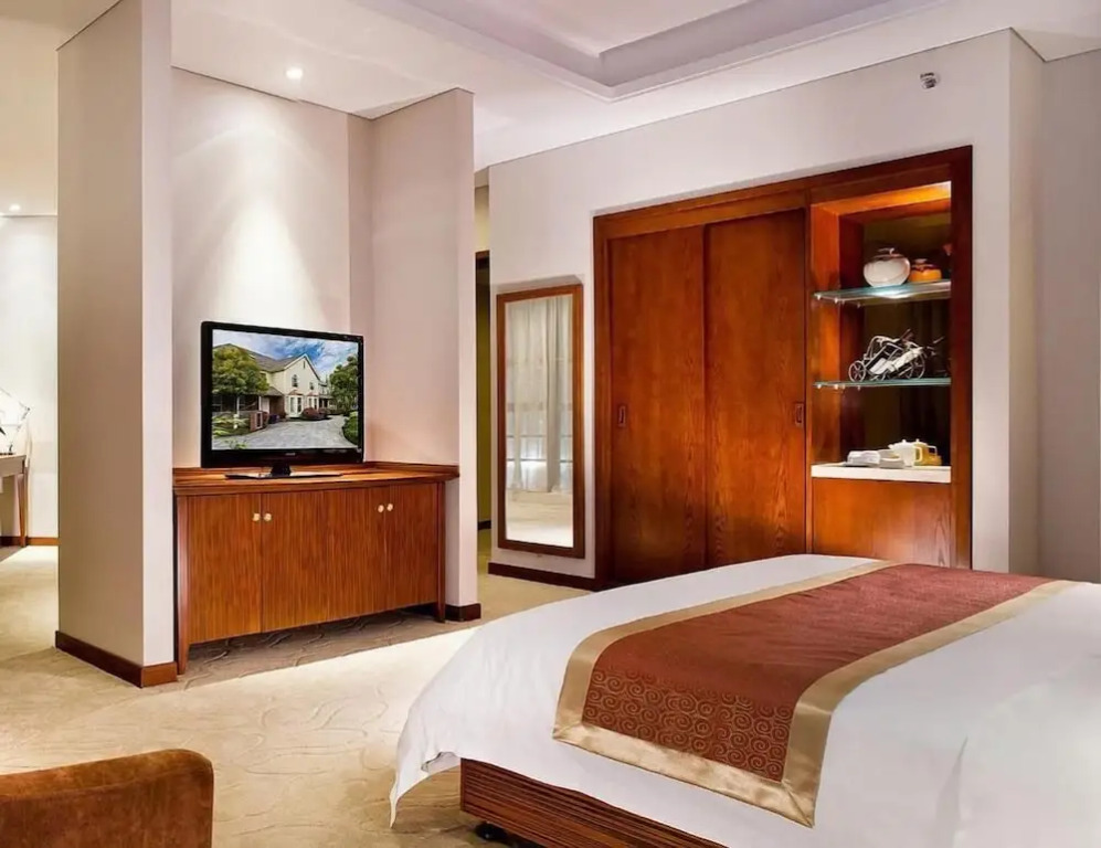 Jinling Expo Center Hotel