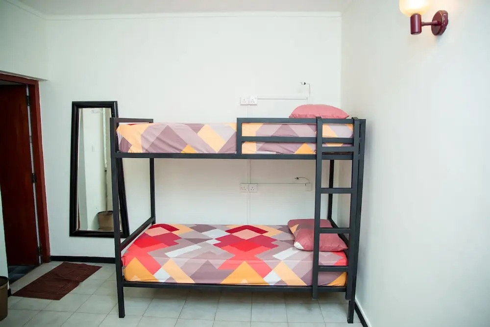 Tuk Tuk Hostels
