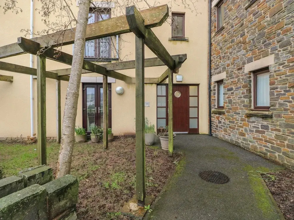 2 Chandlers Yard