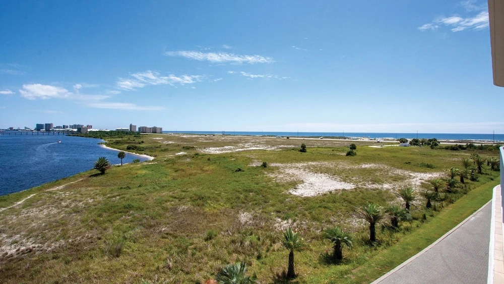 Two-bedroom With Breathtaking Views - Unit Crd0309