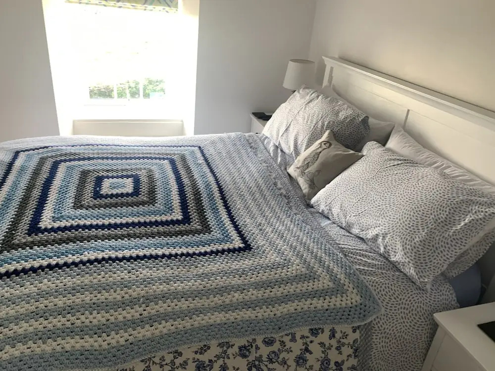 Sea view cottage walk to beach dog friendly