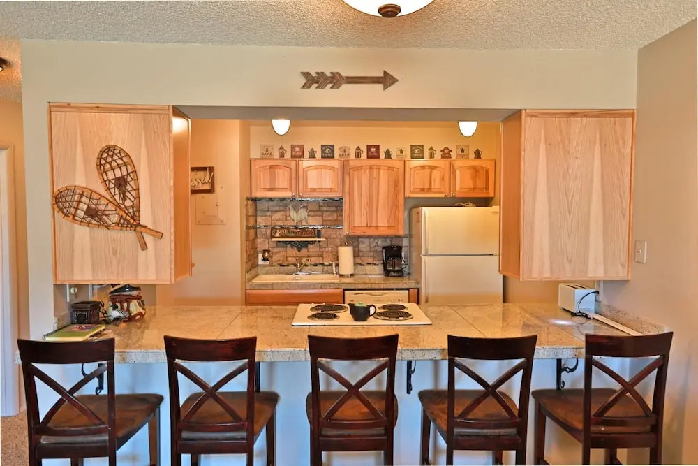 Meadow Ridge Court 7 Unit 6 - 2 Br Condo