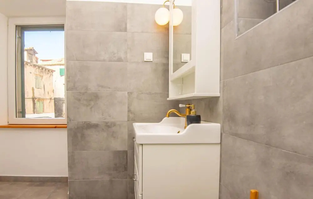 Nice Apartment in Sibenik With Wifi and 3 Bedrooms