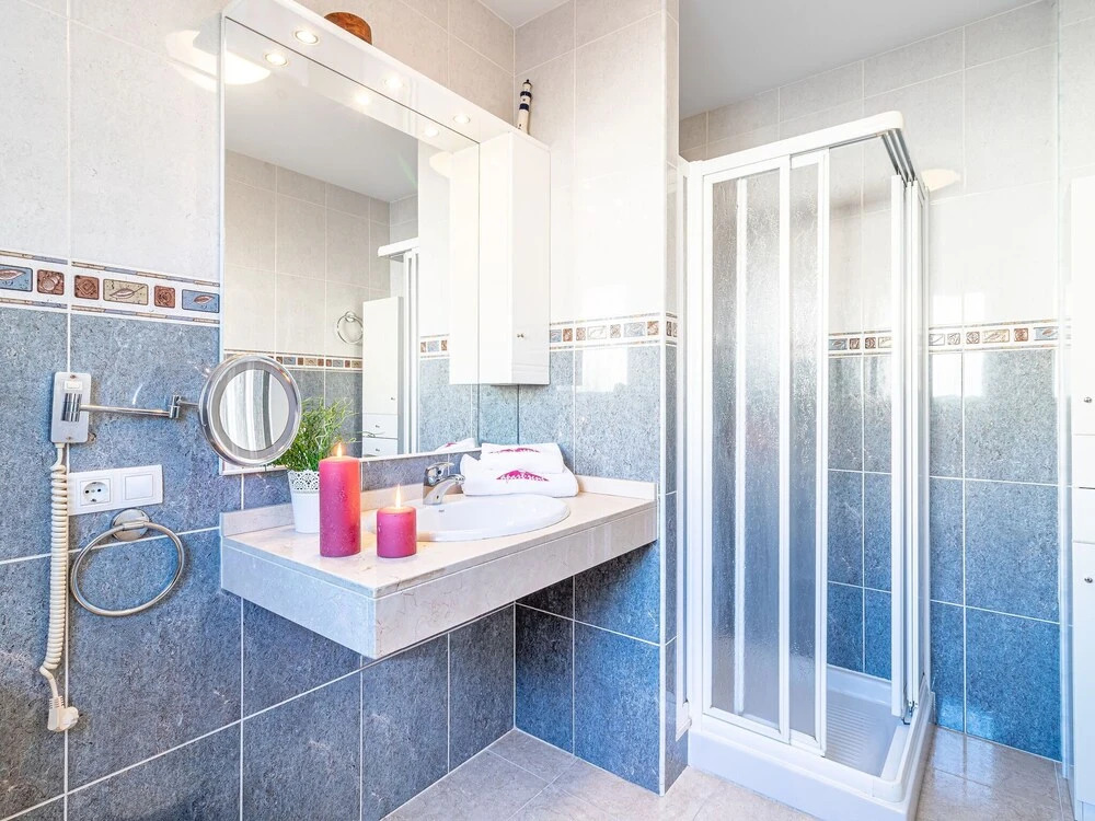 Stylish, Spacious Villa With Private Swimming Pool Walking Distance of the Beach