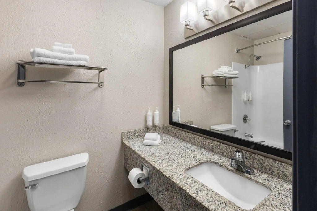 Days Inn by Wyndham Madisonville