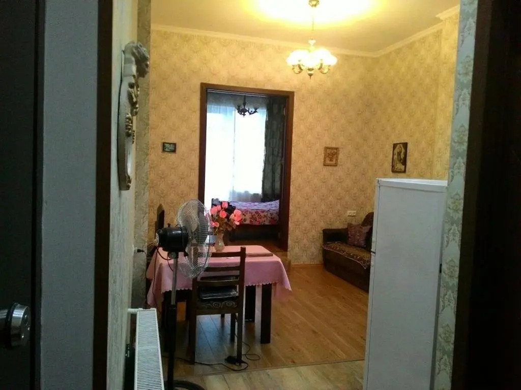 Apartment on Kazbegi Avenue