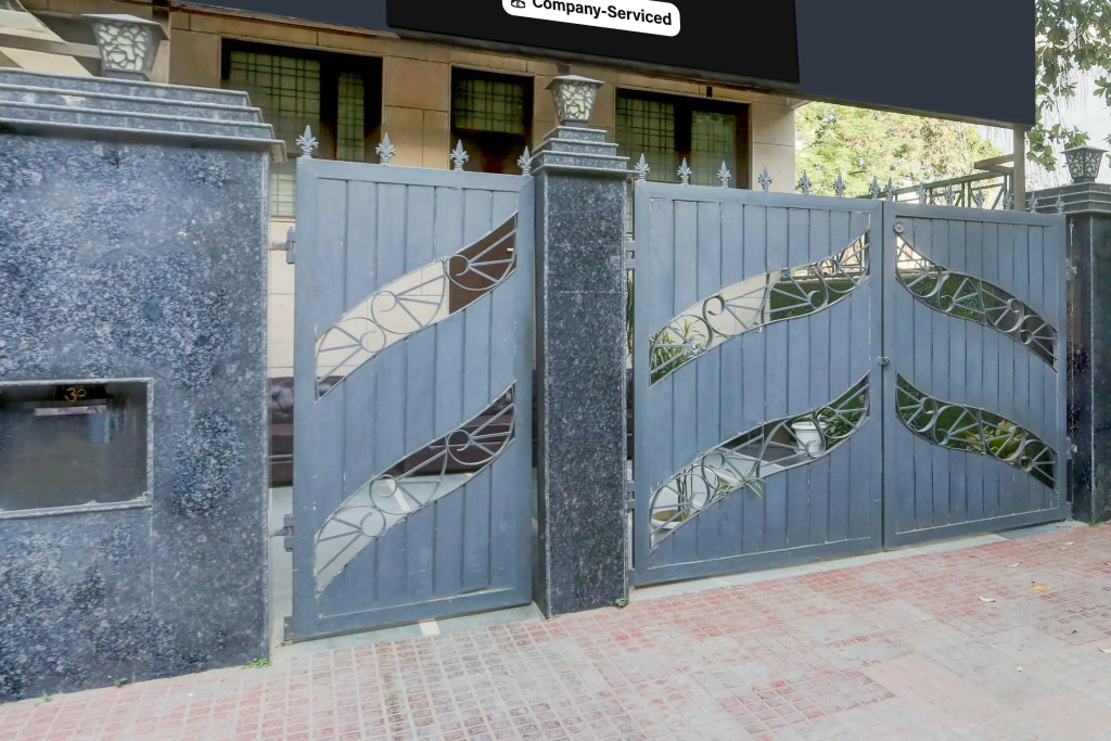 Super Townhouse Sushant Lok Phase 1 Formerly Hotel Neven