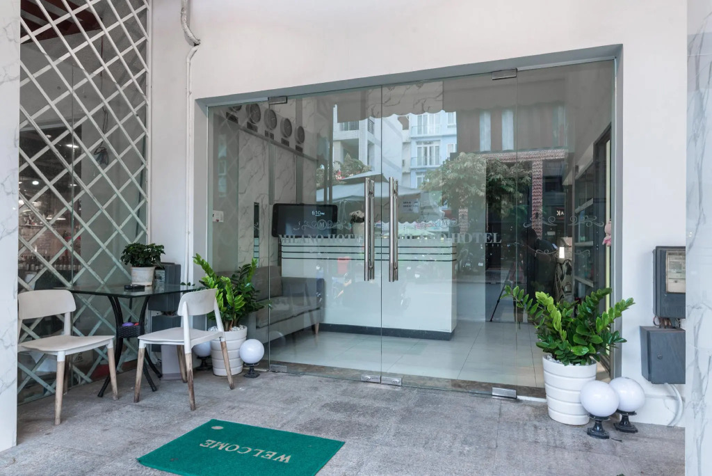 NEW MILANO APARTMENT Airbn & Travel