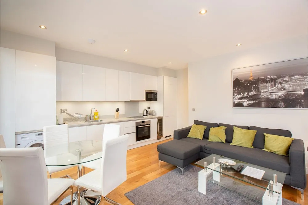 Split Level 2 Bed In Maida Vale, Near Paddington