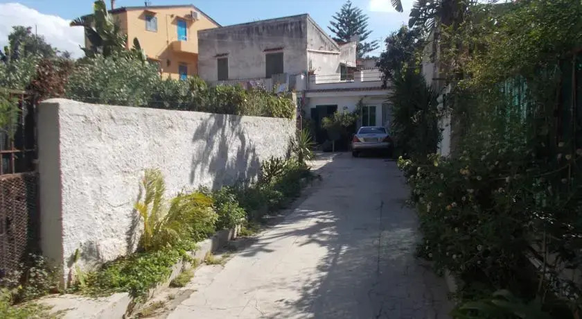 Mondello blue house