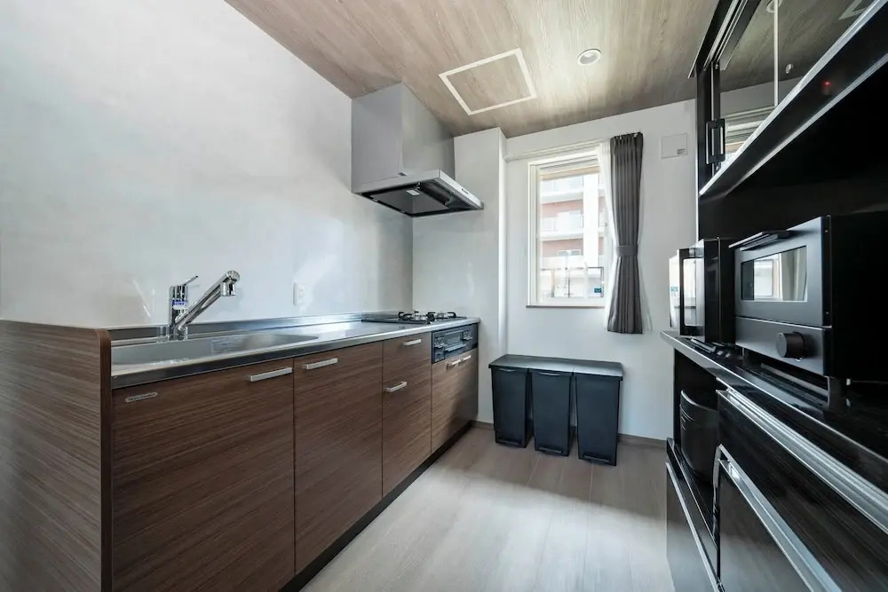 MKS102