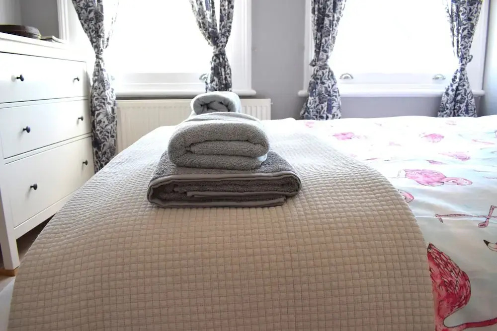 Lovely Newly-renovated 3 Bedroom Apartment in Fulham