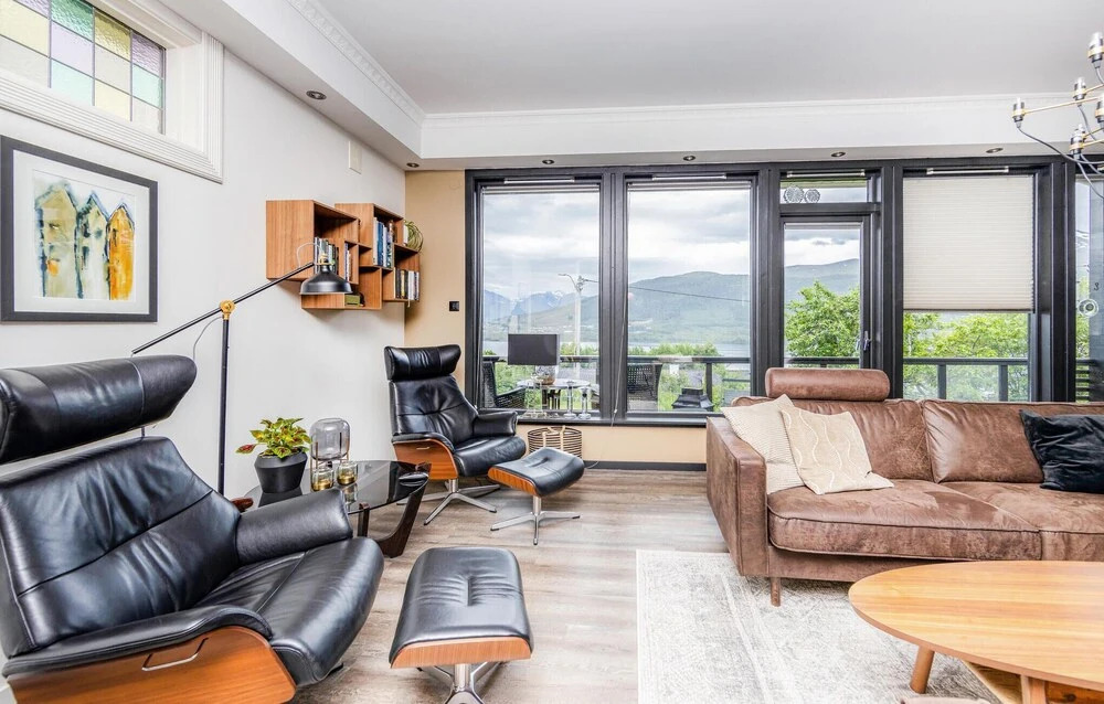 Gorgeous Home In Vestnes With Wifi