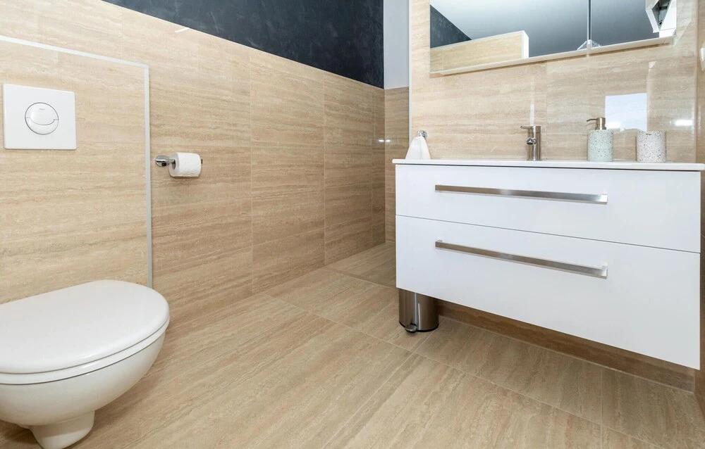 Awesome Home In Komarna