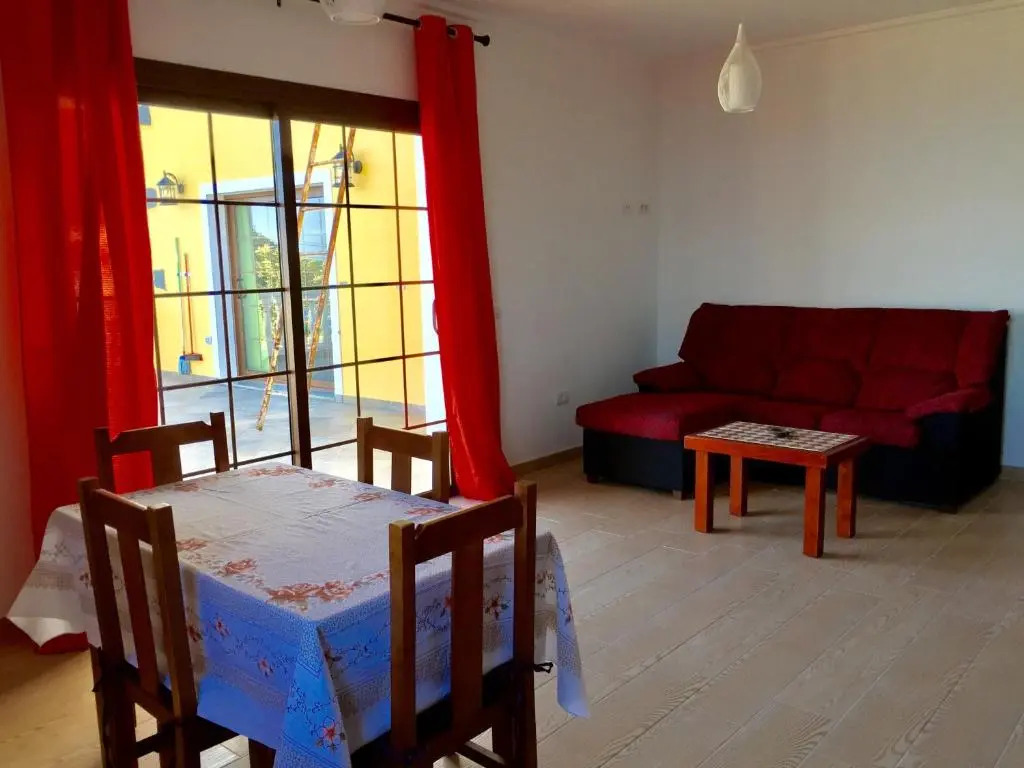 Costa Este House