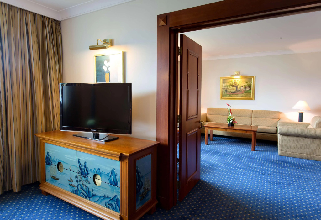 Hilton Hanoi Opera