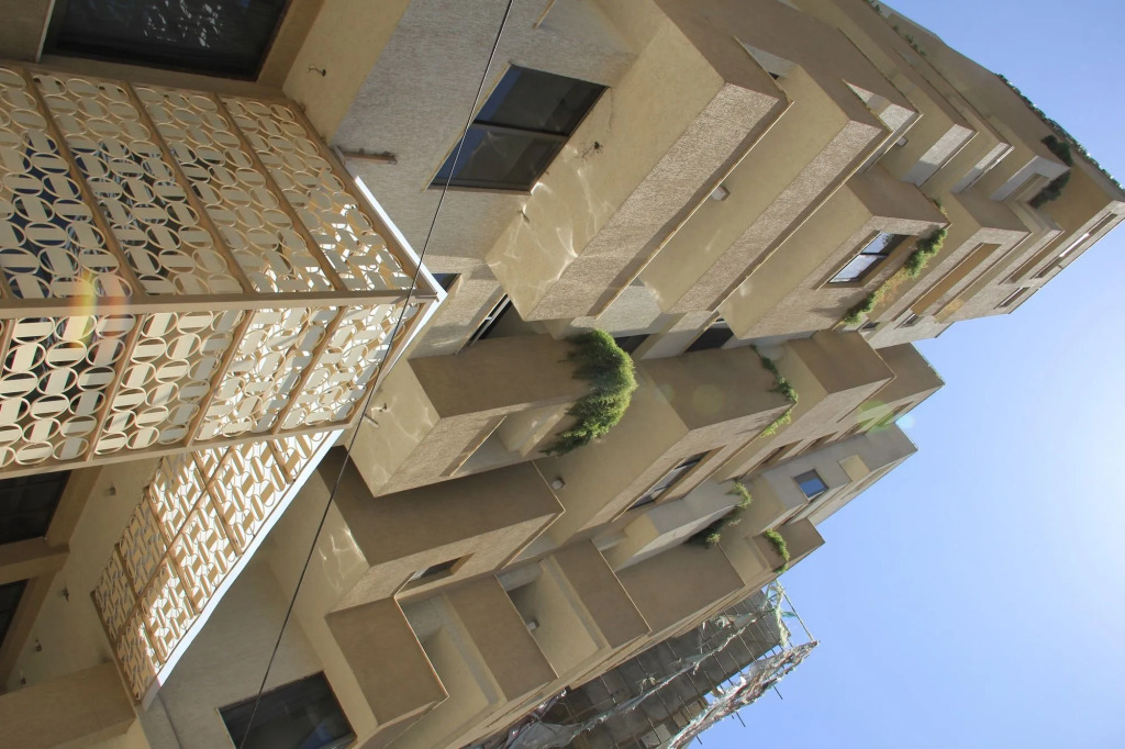 Momona Hotel