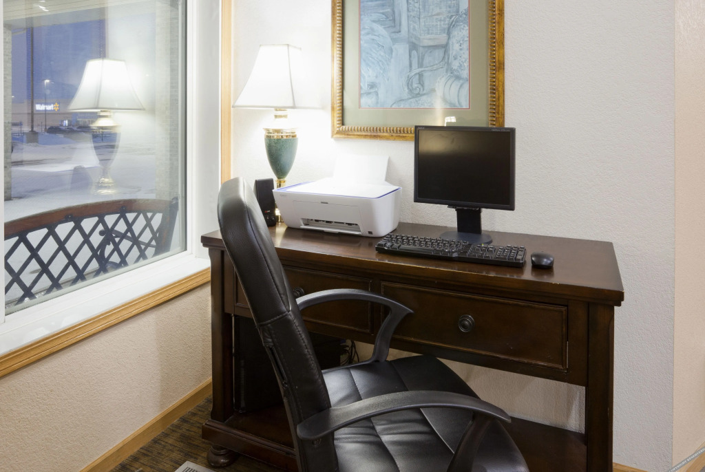 Grandstay Hotel and Suites