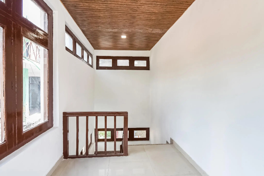 OYO 46828 Hotel Devidyar