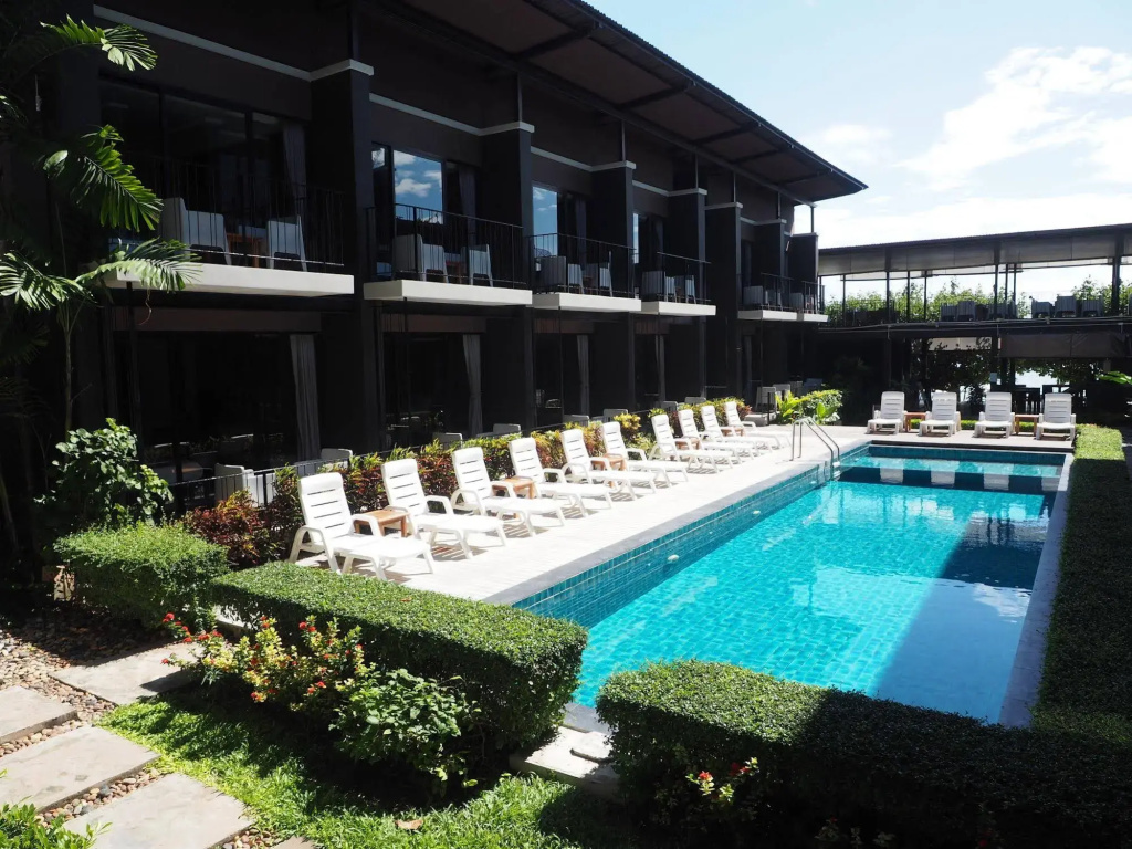 La Lune Beach Resort