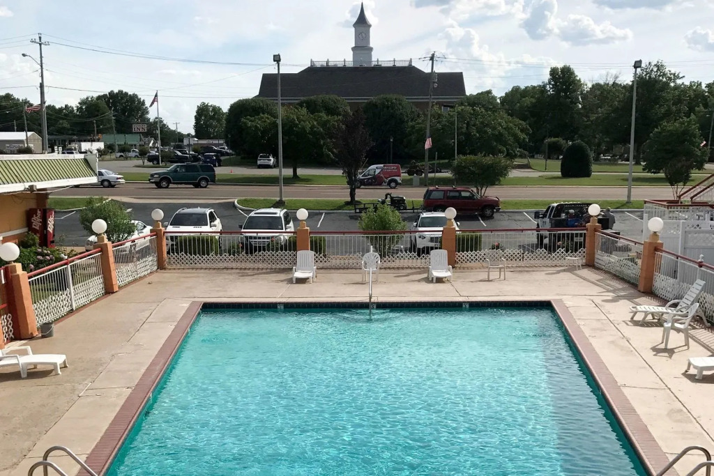 Milan inn & Suites