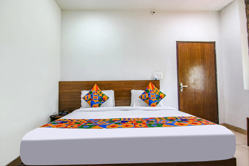 Fabhotel The Orient