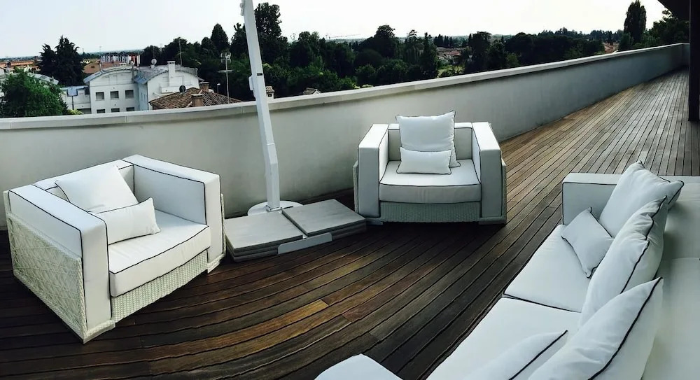 Skyloft Rooms