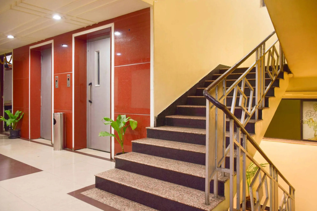ZO Rooms Ameerpet Satyam