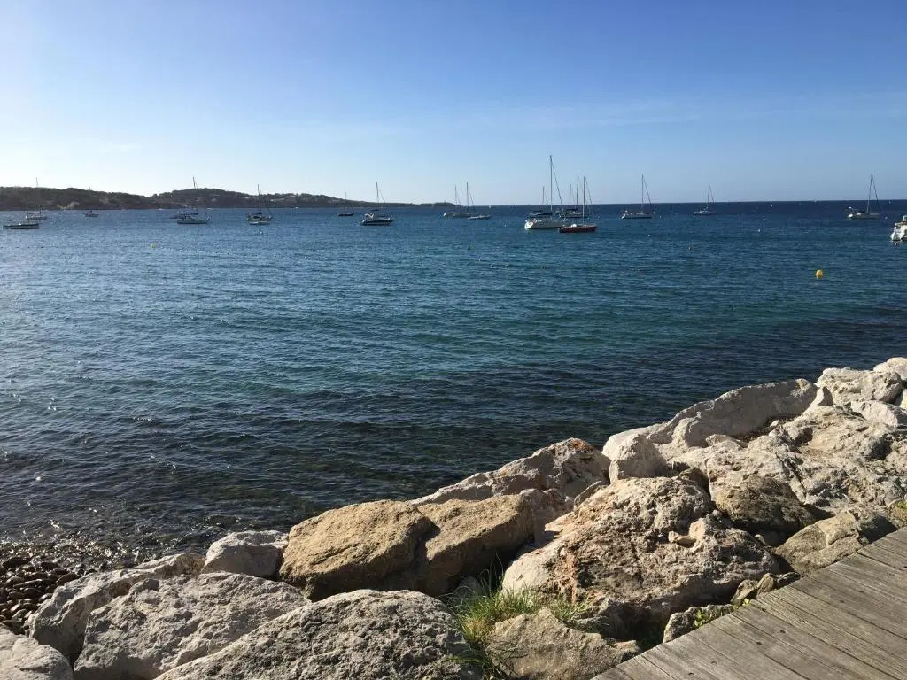 O FIL DE L'EAU BANDOL - App A05 - T3 avec Jardin et terrasse