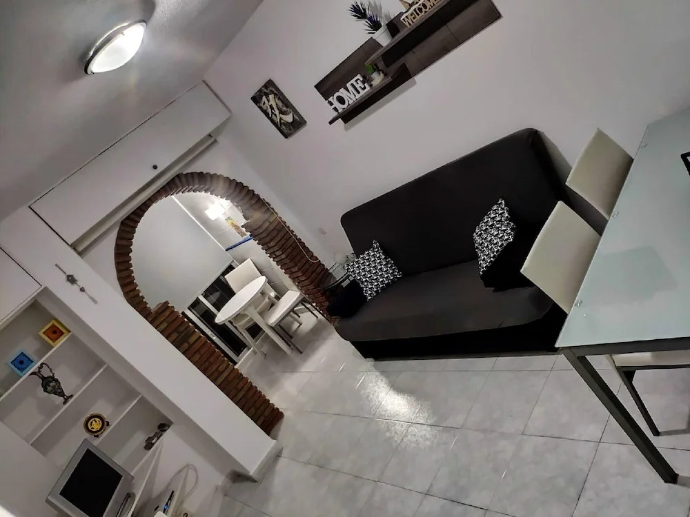 Apartment with One Bedroom in Benalmádena, with Wonderful Sea View, Pool Access And Enclosed Garden - 600 M From the Beach