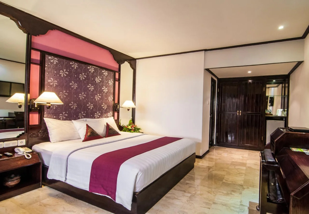 Bounty Hotel