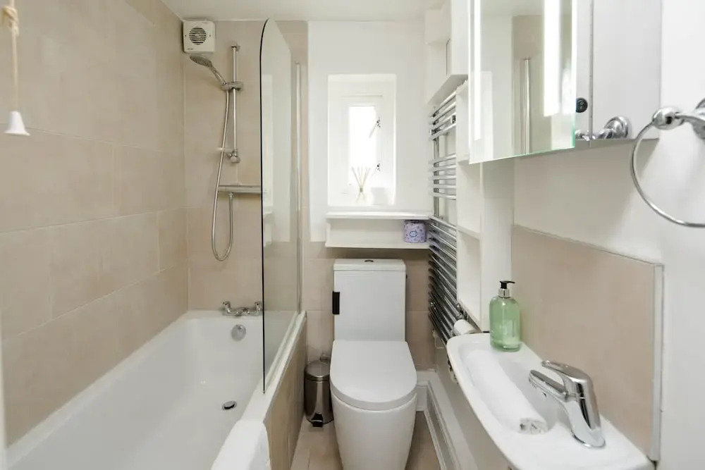 Beautiful Designer Flat in Maida Vale, Sleeps 4