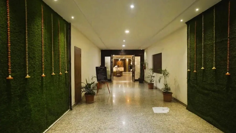 Hotel Gagan Regency