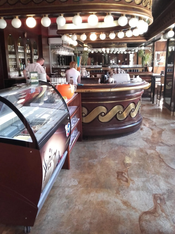 Hotel Adriana