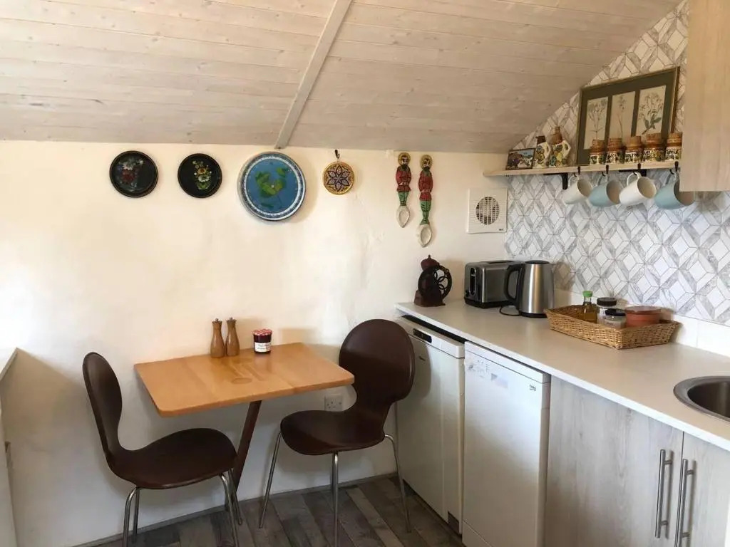 Little Linney - Sleeps 2 - Garden - Parking - Wifi