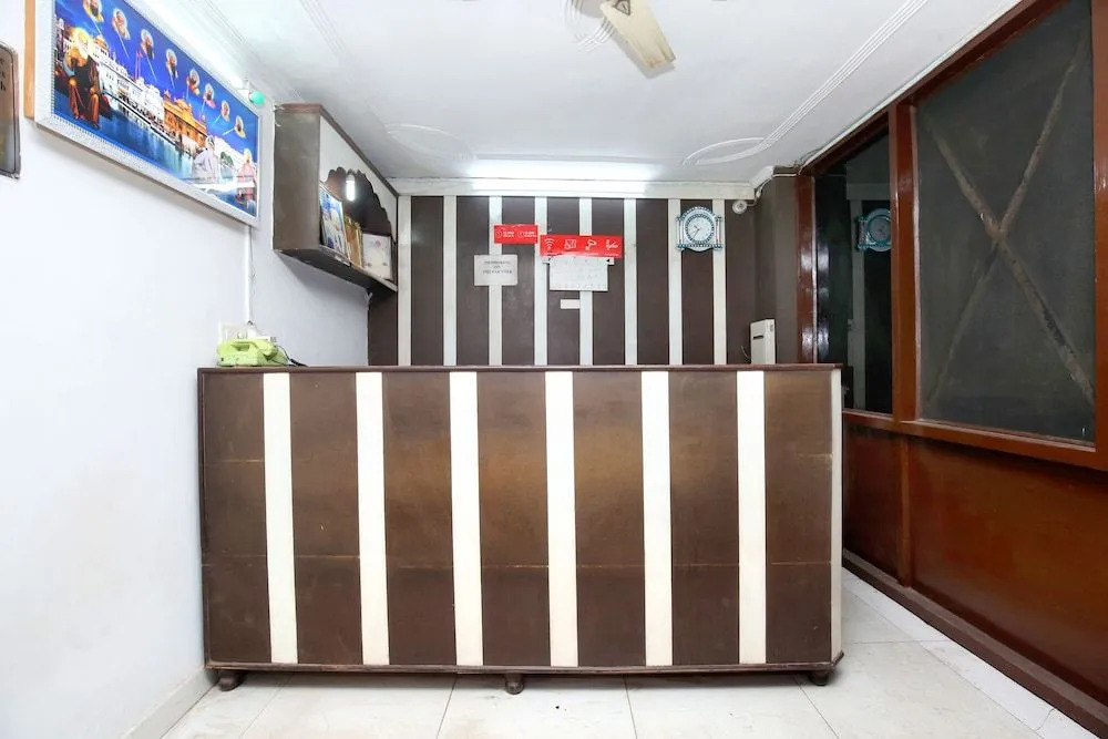 Oyo 24095 Radha Swami Guest House