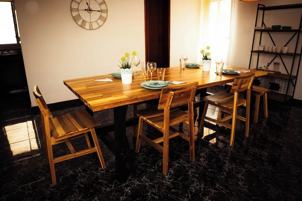 Residenciales H1 & H2 - Breakfast & Room Service - Airport close