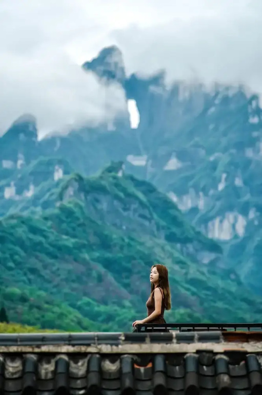 Tianmen Boutique Hotel-Free pickup from Tianmenshan-English services-Near the Tianmen Cableway