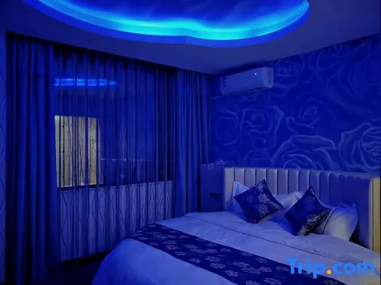 Hengfeng Hotel (Guilin High Speed Railway North Station No.19 Middle School Shop)