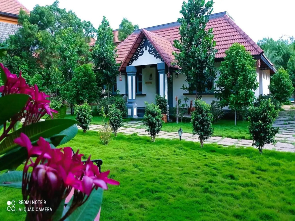 Sterling Hibis Vellore